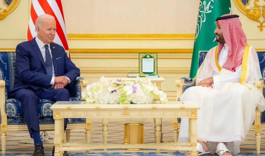 محمد بن سلمان يدعو لوقف اطلاق النار في غزة خلال حديثه مع بايدن